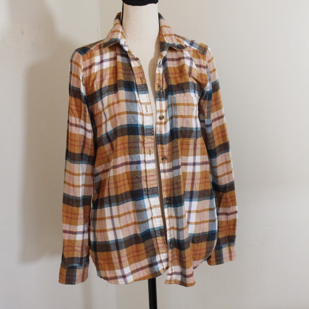 Bundle of American Eagle, Boyfriend Fit & Hollister flannels long sleeve - Picture 5 of 16